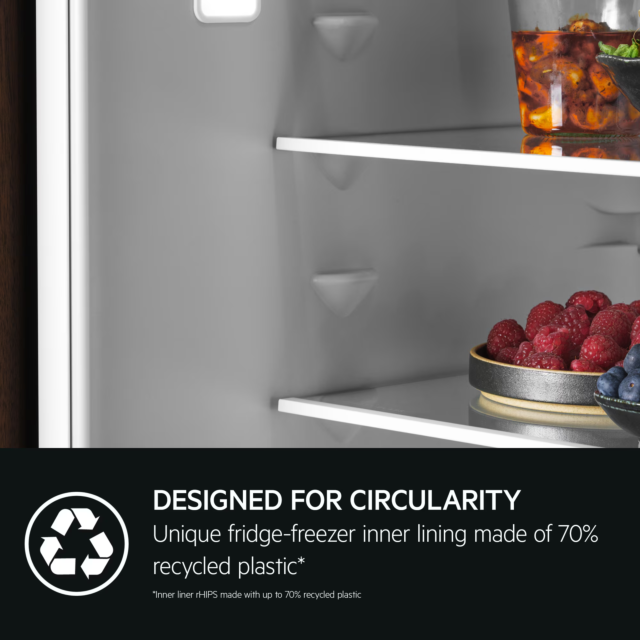 AEG NSC6L18ZES 54.6cm 70/30 Built In Low Frost Fridge Freezer