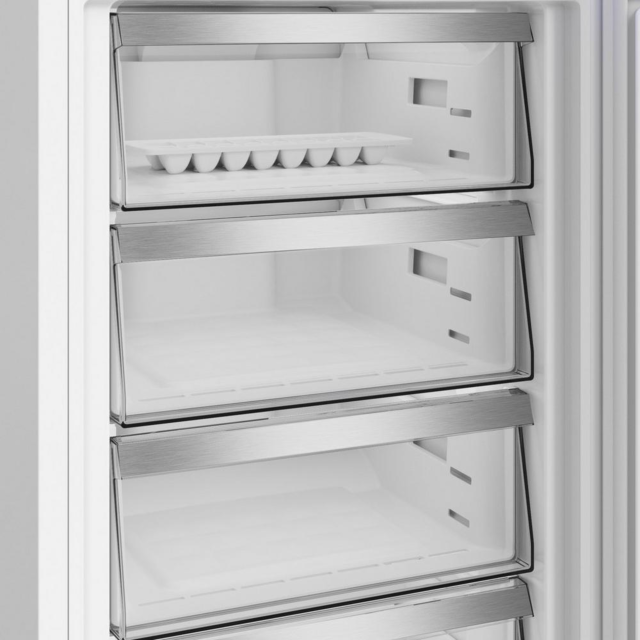 Blomberg KND24692V Vitamincare+ 50/50 Total No Frost Combi Fridge Freezer - White