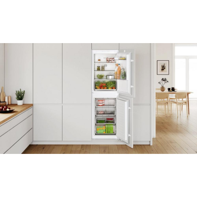 Bosch KIN85NSE0G 50/50 Built-In Frost Free Fridge Freezer - Slider