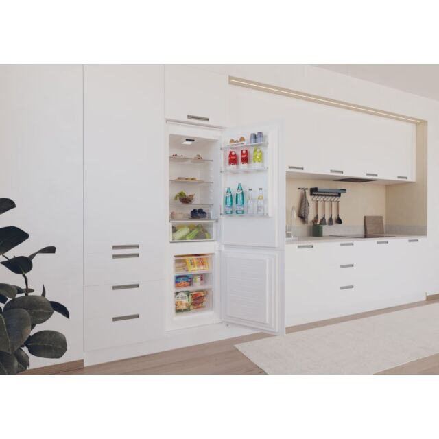 Candy CBBML18EK Integrated Low Frost Fridge Freezer 177Cm 70:30