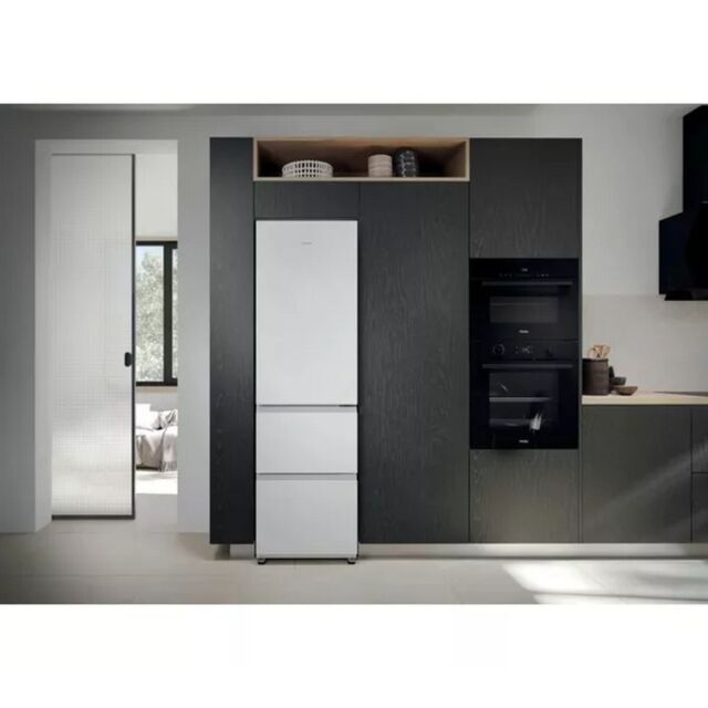 Haier HTR3518ENMWK 60/40 Total Frost Free Fridge Freezer - White