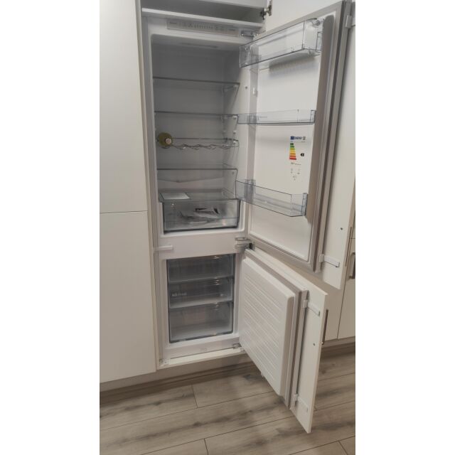 Hisense EX-RIB312F4AWE-SP Built In Frost Free Fridge Freezer - White