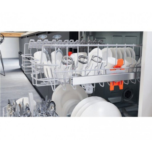 Hotpoint H2FHL626UK Freestanding 14 Place Settings Dishwasher