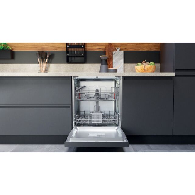 Hotpoint H3BL626XUK Semi Integrated Dishwasher