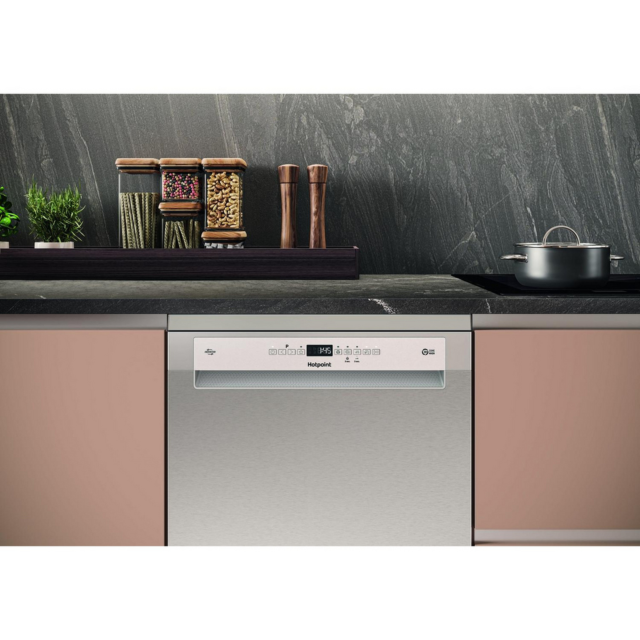 Hotpoint H7FHP43XUK Maxi Space Tub Fs Full Size Dishwasher 15 Place Set 9.5 L 10 Progs