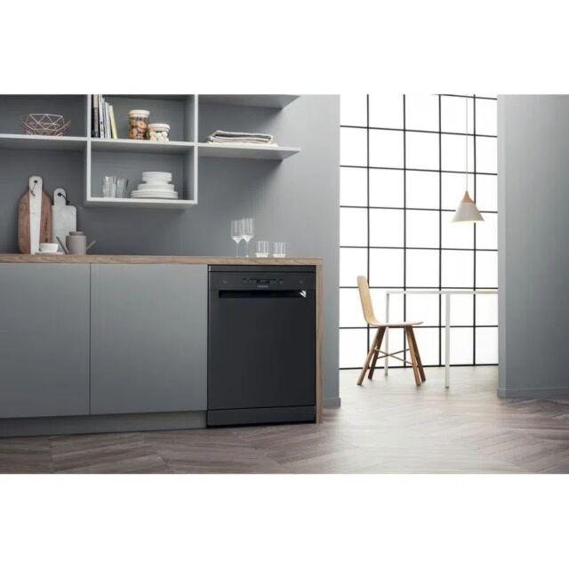 Hotpoint HFC3C26WCBUK Dishwasher - Black