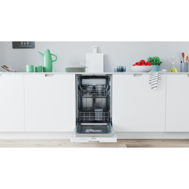Indesit IN2ID10CS80UK Built In Slimeline Dishwasher