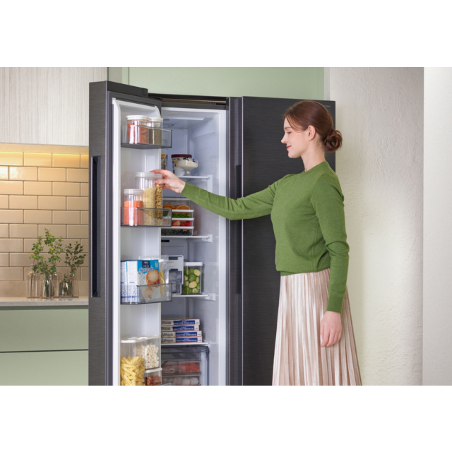 Samsung RS70F64KEFEU 91Cm Side By Side American Fridge Freezer - Black
