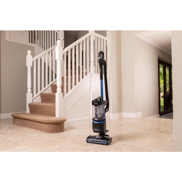 Shark NV602UK Lift-Away Upright Vacuum Cleaner - Blue