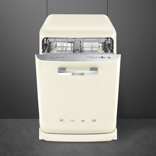 Smeg DFFABCR Retro Style Freestanding Dishwasher - Cream